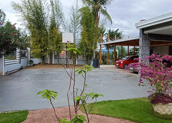 Seaview Garden Room1 Argao