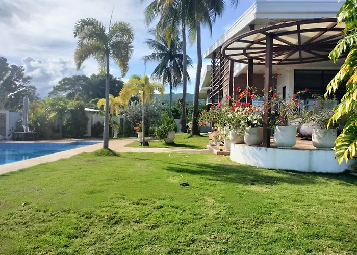 Seaview Garden Room1 * Argao