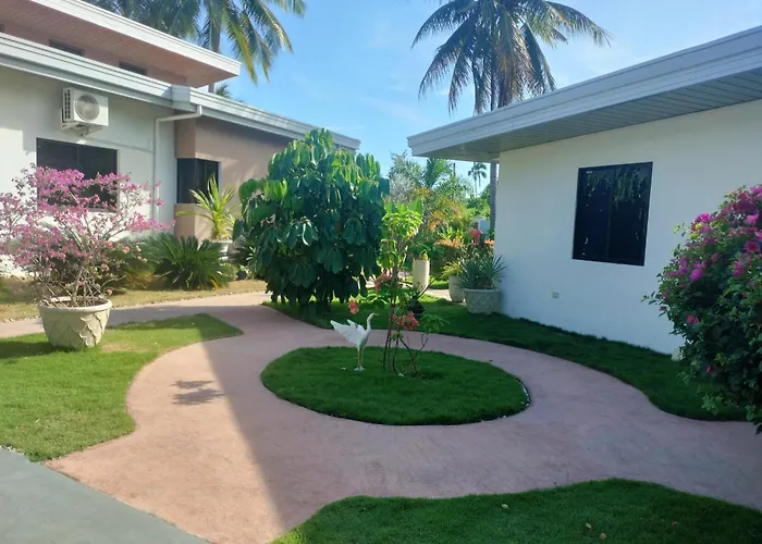 Seaview Garden Room1