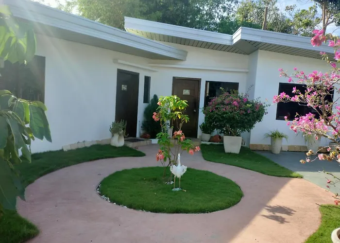 Seaview Garden Room1 Argao
